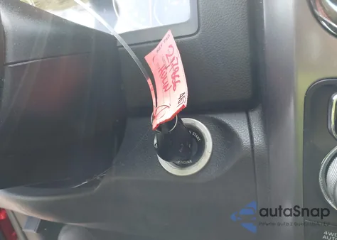 2017 Ram 1500 Night 4X4 5'7 Box z USA, uszkodzony, nr VIN 1C6RR7MT8HS614196